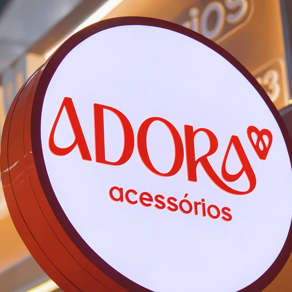 Fachada da loja Agora acessórios com logo em destaque